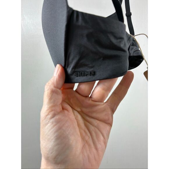 SKIMS NWT Push Up Plunge Bra in Onyx Size 32D - Picture 4 of 9